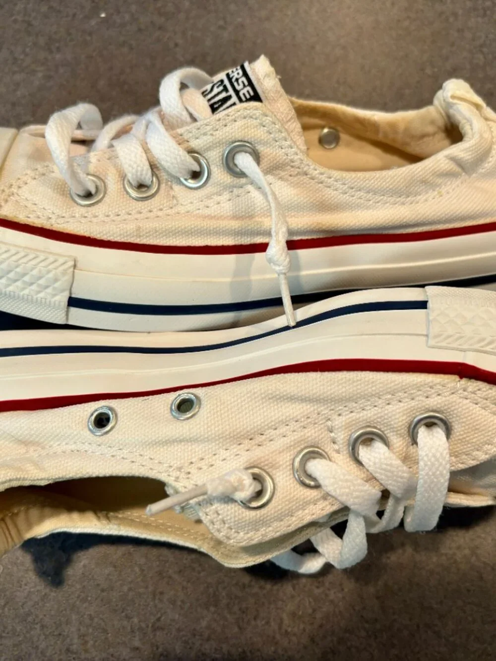 ~~Converse Chuck Taylor All Star Shoreline Slip-On White Women 6..GUC!!...